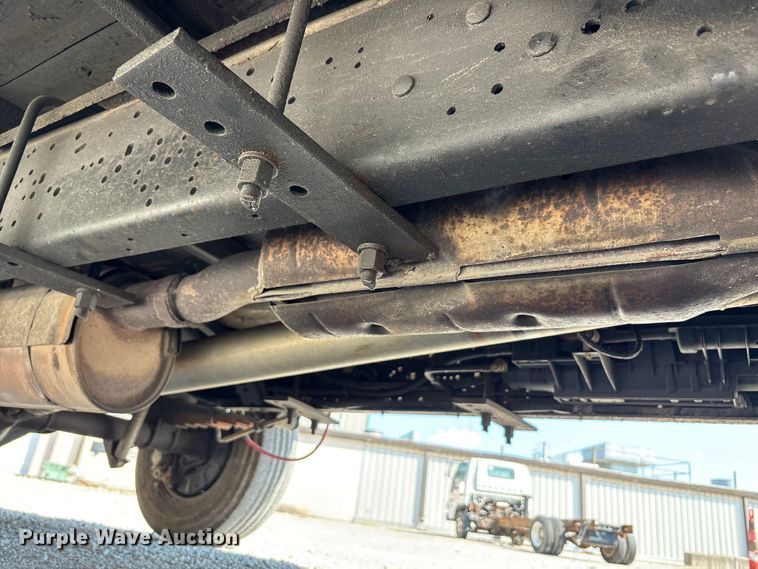 image for item EM6066 2008 Ford E350 Super Duty box truck