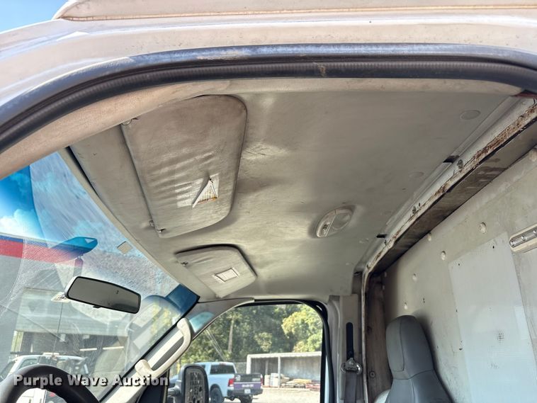 image for item EM6066 2008 Ford E350 Super Duty box truck