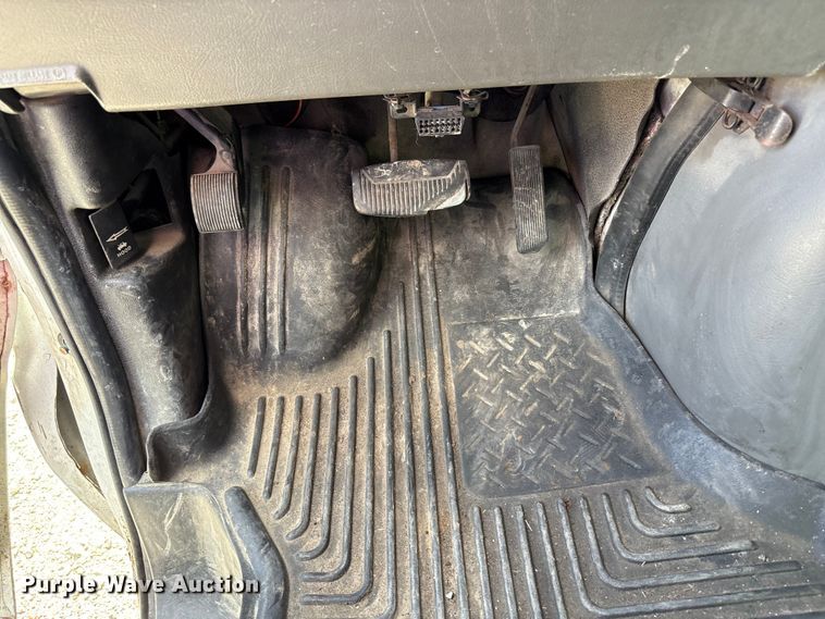 image for item EM6066 2008 Ford E350 Super Duty box truck