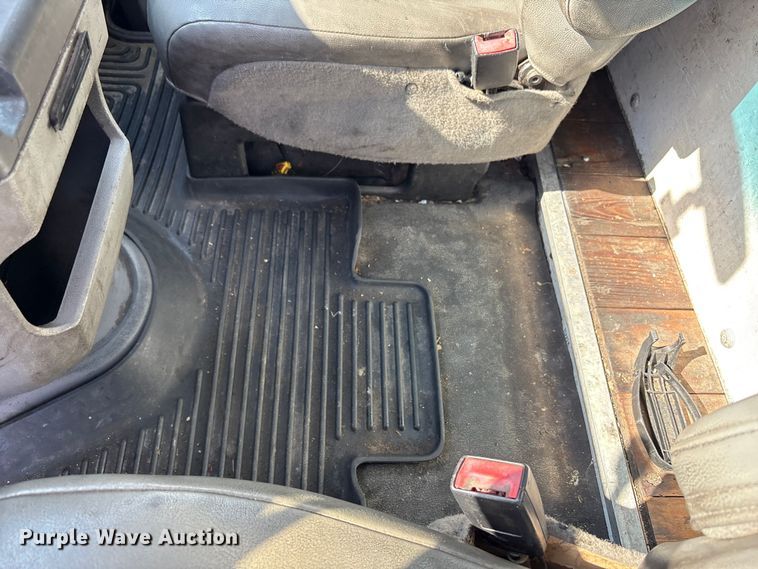 image for item EM6066 2008 Ford E350 Super Duty box truck