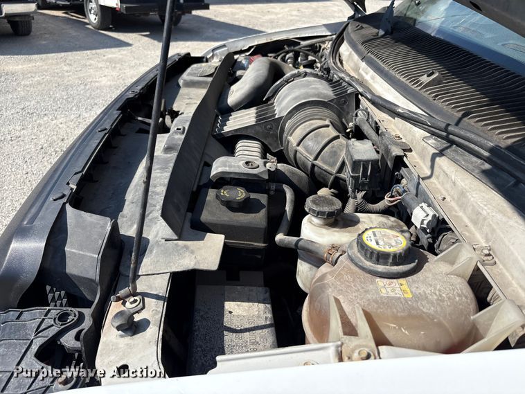 image for item EM6066 2008 Ford E350 Super Duty box truck