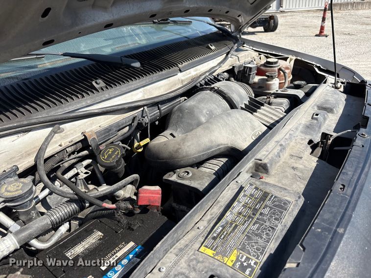 image for item EM6066 2008 Ford E350 Super Duty box truck