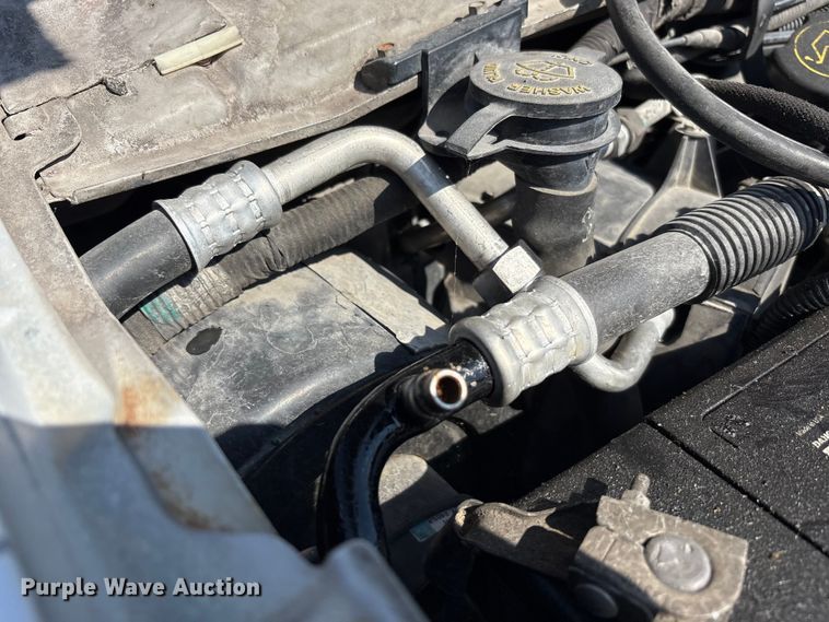 image for item EM6066 2008 Ford E350 Super Duty box truck