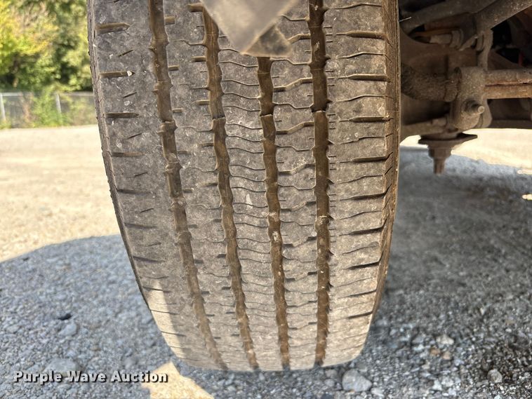 image for item EM6066 2008 Ford E350 Super Duty box truck