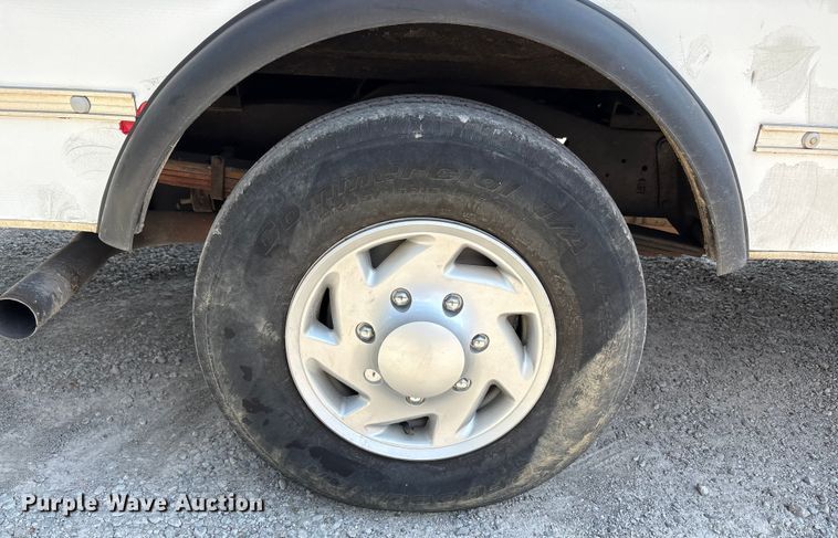 image for item EM6066 2008 Ford E350 Super Duty box truck