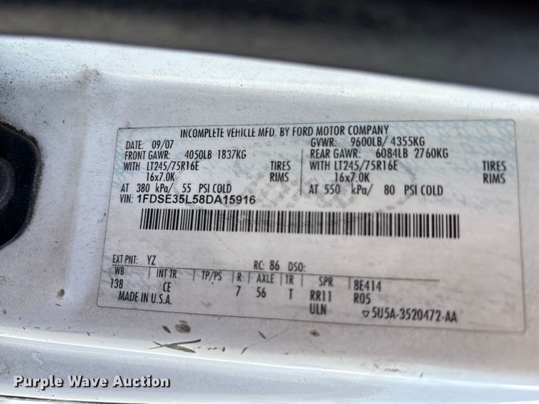 image for item EM6066 2008 Ford E350 Super Duty box truck