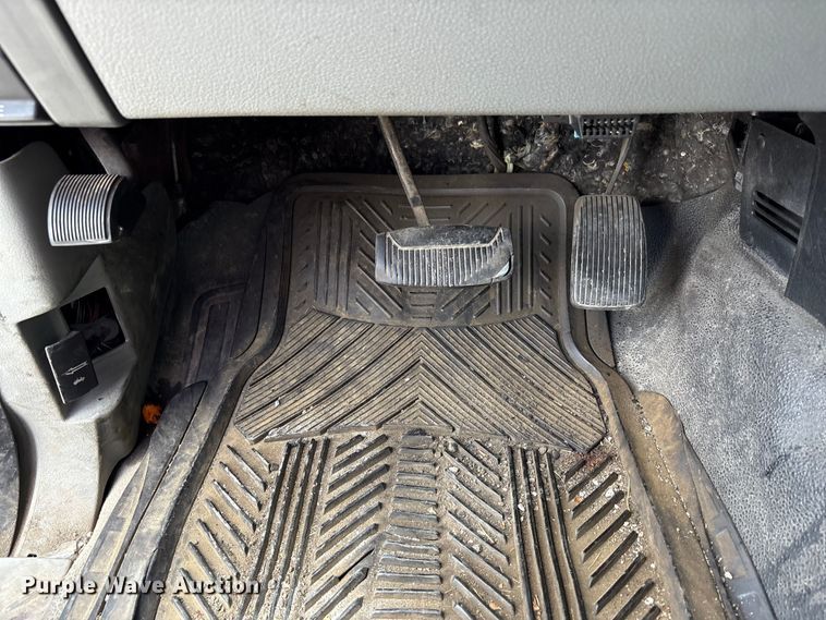 image for item EM6068 2008 Ford F150 pickup truck