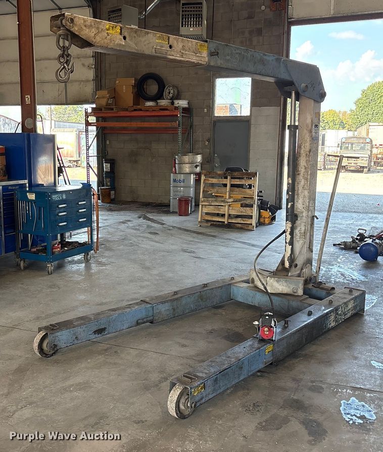 image for item EM6074 OTC crane