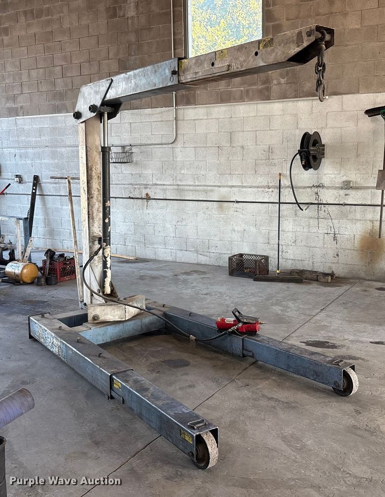 image for item EM6074 OTC crane