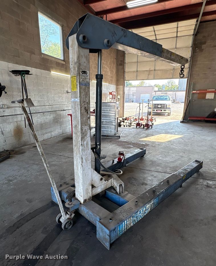 image for item EM6074 OTC crane
