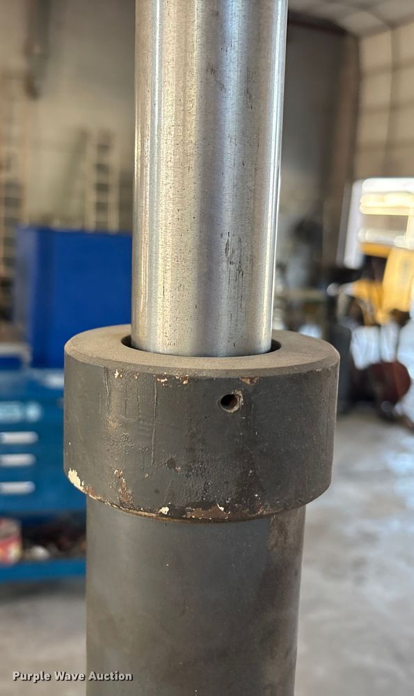 image for item EM6074 OTC crane