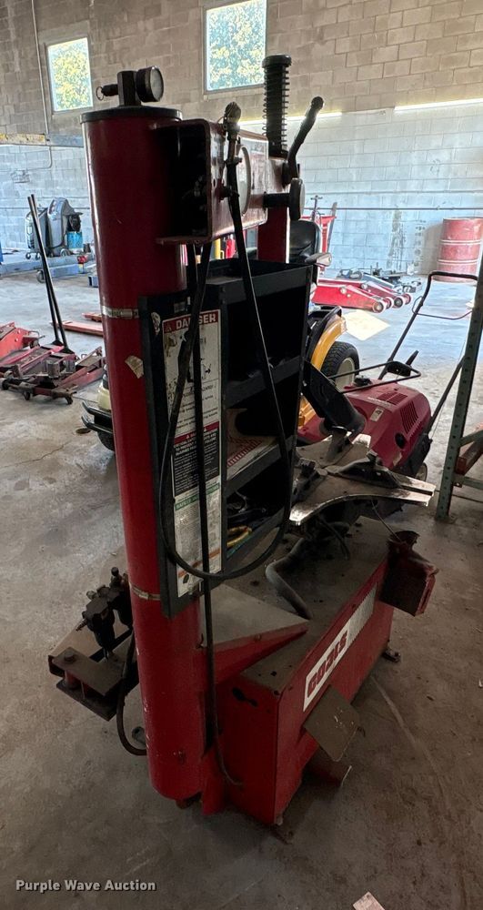 image for item EM6076 (2) tire machines