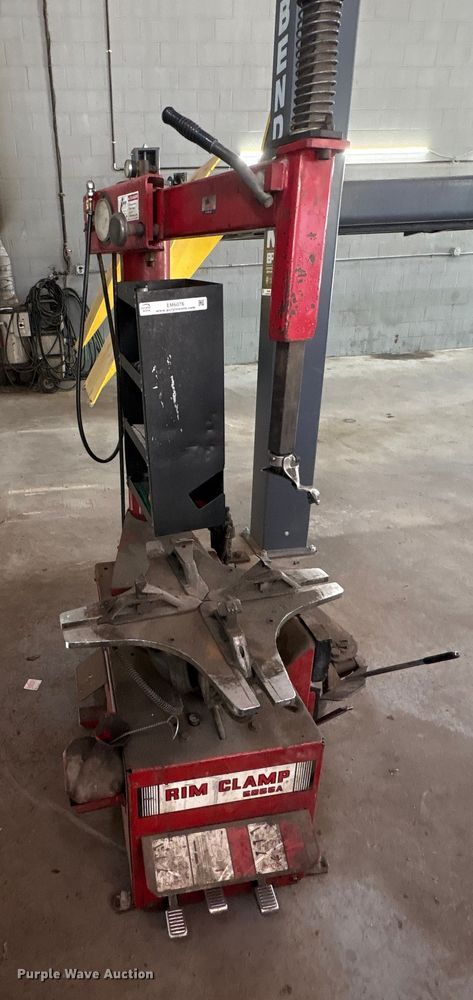 image for item EM6076 (2) tire machines