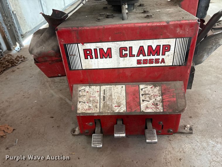 image for item EM6076 (2) tire machines