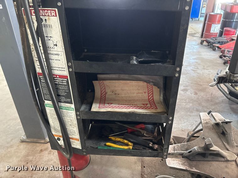 image for item EM6076 (2) tire machines