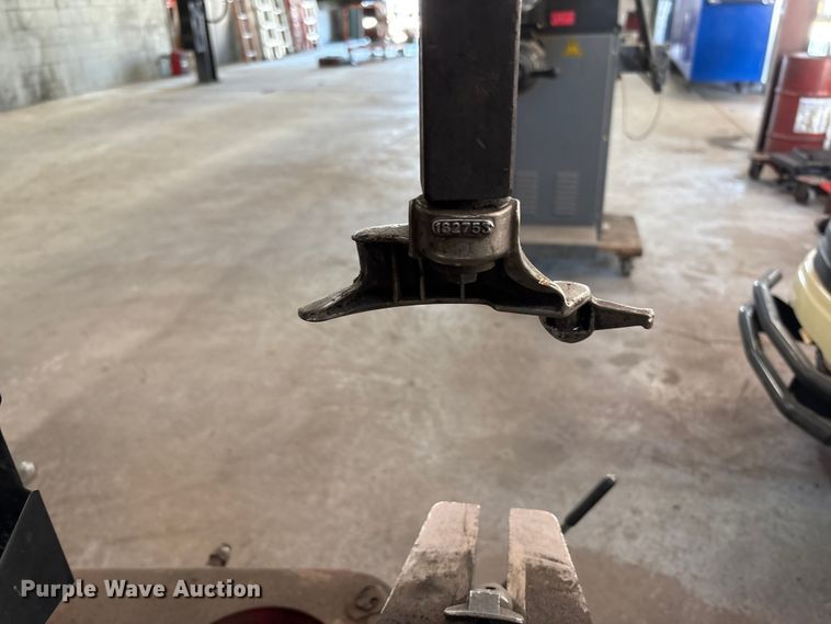 image for item EM6076 (2) tire machines