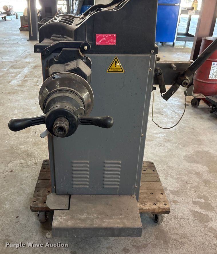 image for item EM6076 (2) tire machines