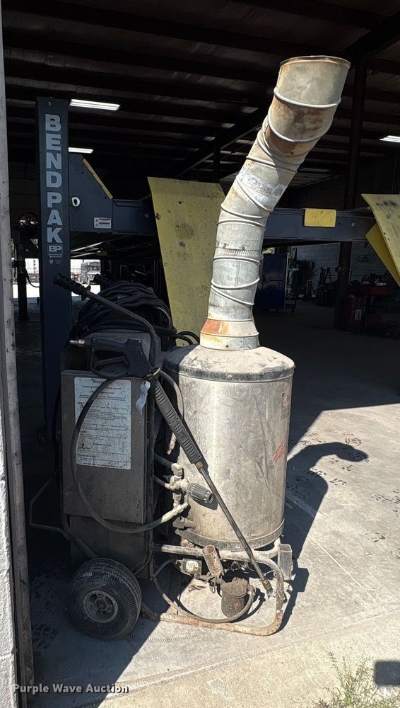 image for item EM6077 Whitco 423 pressure washer