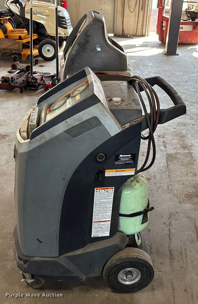 image for item EM6078 (2) Robinair refrigerant recovery recycling units