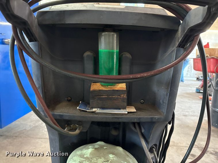 image for item EM6078 (2) Robinair refrigerant recovery recycling units