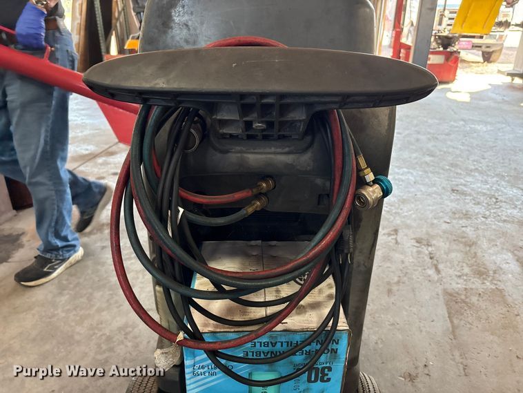 image for item EM6078 (2) Robinair refrigerant recovery recycling units