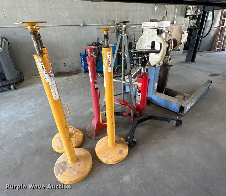 image for item EM6079 Tools