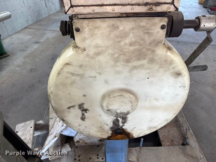 image for item EM6079 Tools