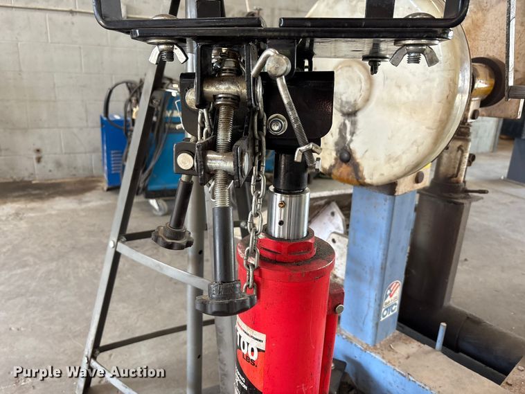 image for item EM6079 Tools