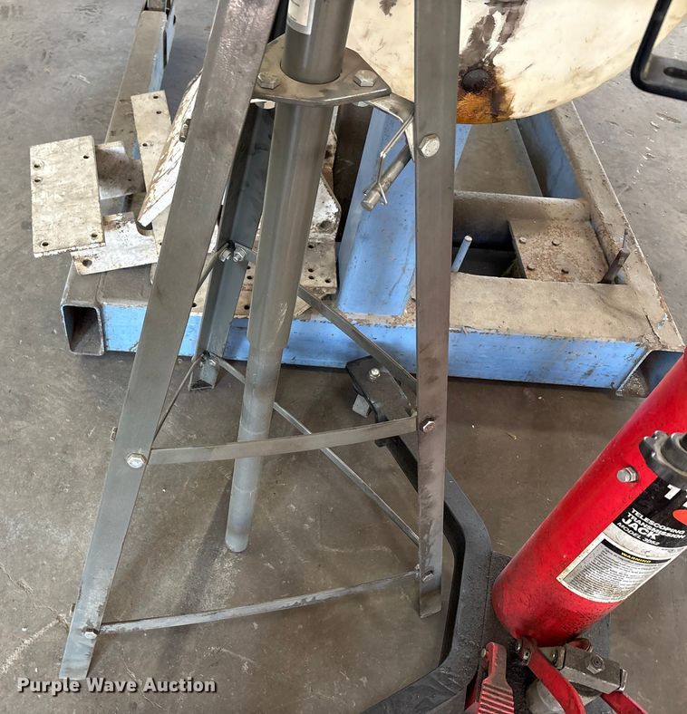 image for item EM6079 Tools