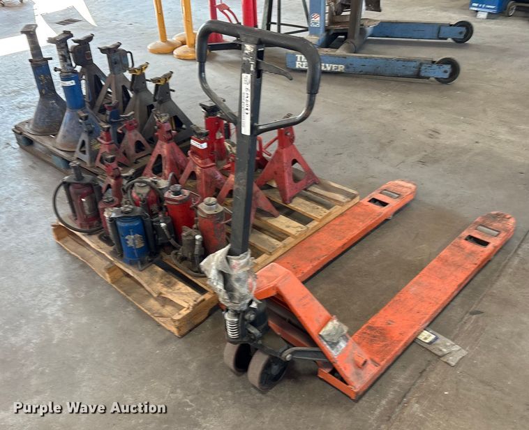 image for item EM6083 Tools