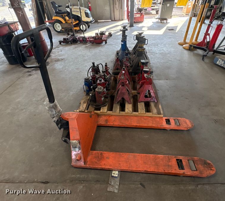 image for item EM6083 Tools