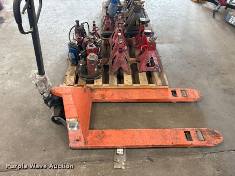 image for item EM6083 Tools