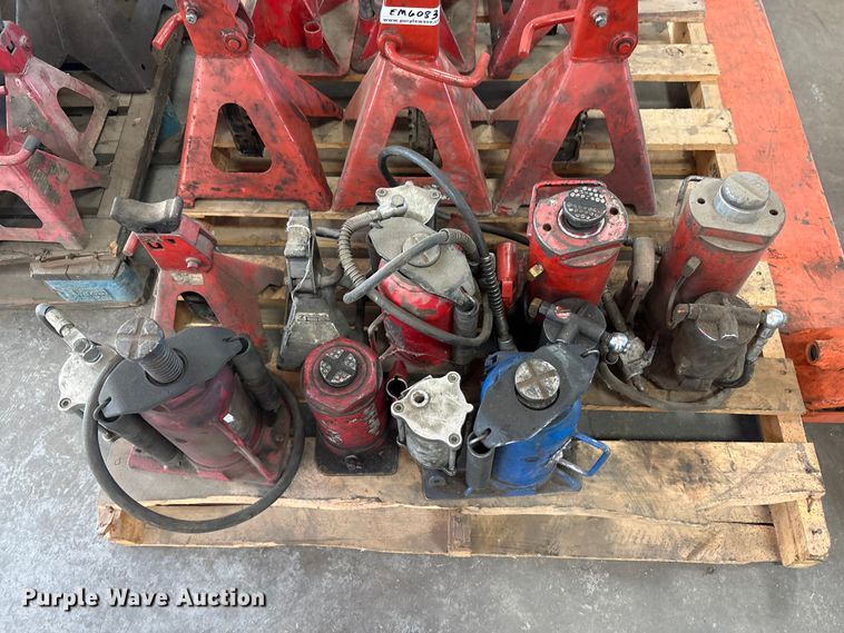 image for item EM6083 Tools