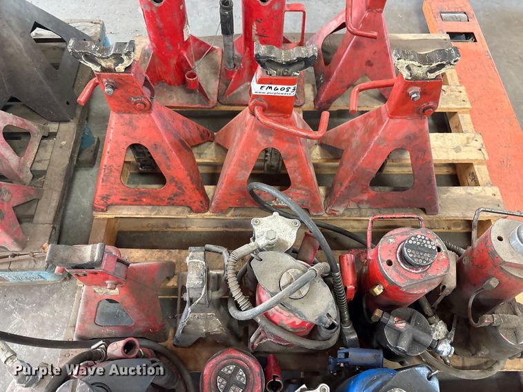 image for item EM6083 Tools