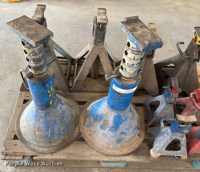 image for item EM6083 Tools