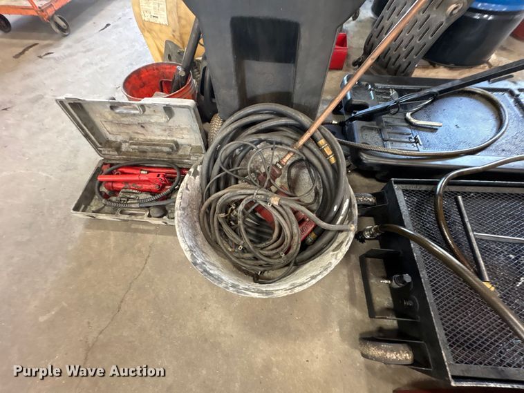 image for item EM6084 Tools