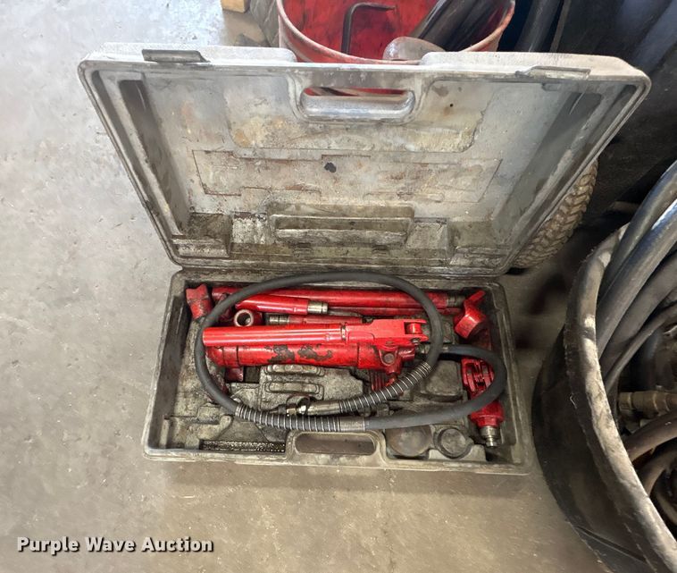 image for item EM6084 Tools