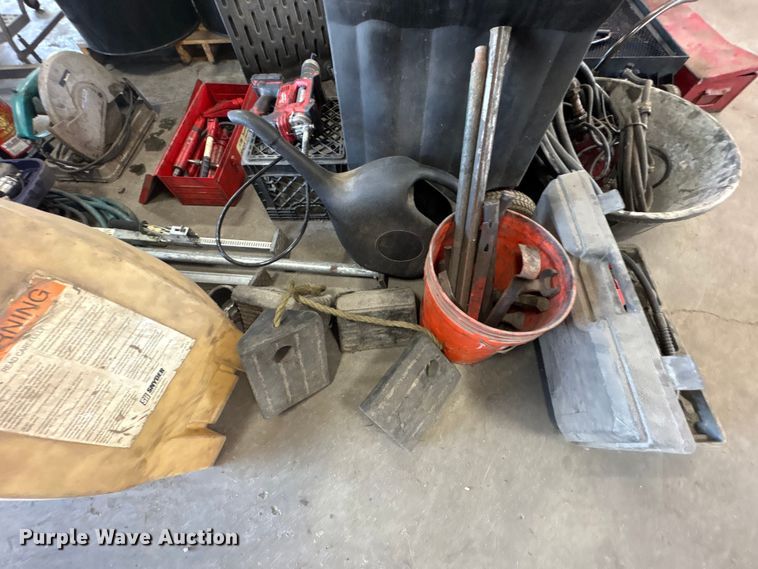 image for item EM6084 Tools