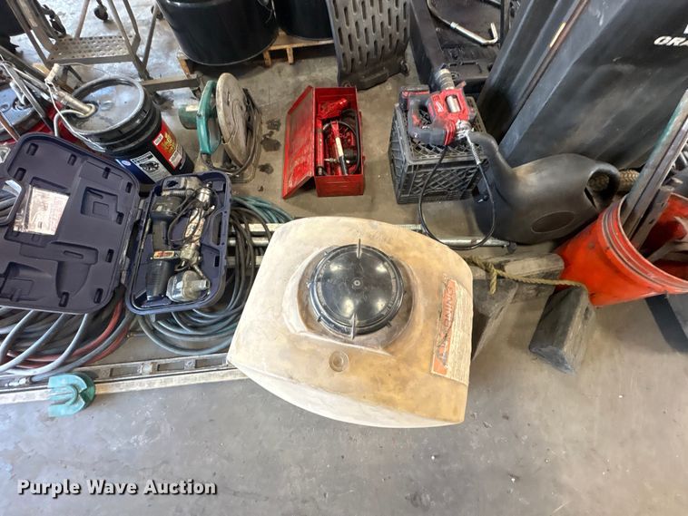 image for item EM6084 Tools