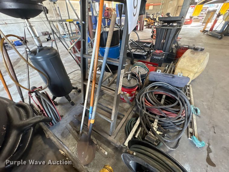 image for item EM6084 Tools