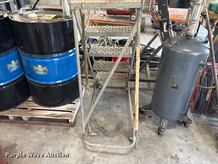 image for item EM6084 Tools