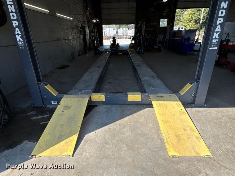 image for item EM6085 2021 Bendpak HDS-27X four post automotive lift