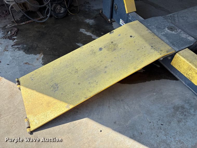 image for item EM6085 2021 Bendpak HDS-27X four post automotive lift