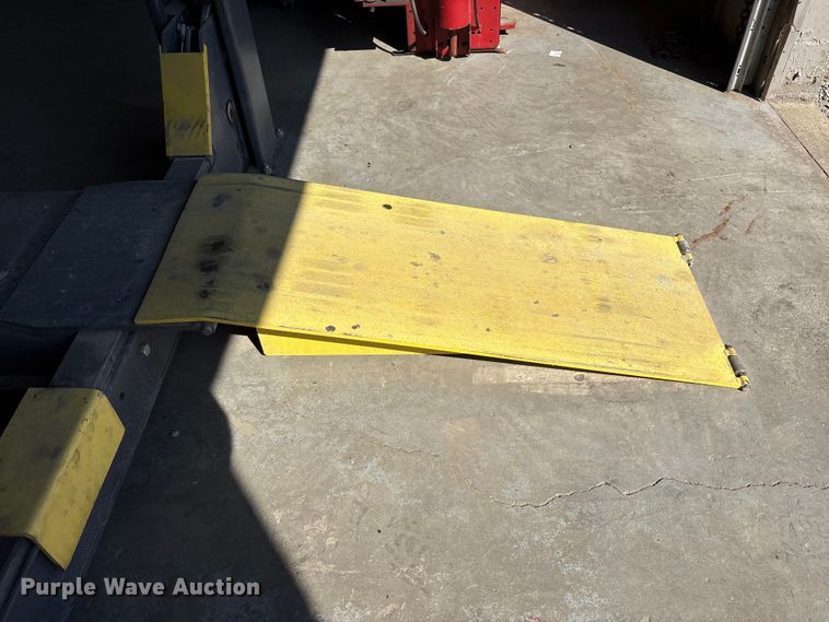 image for item EM6085 2021 Bendpak HDS-27X four post automotive lift