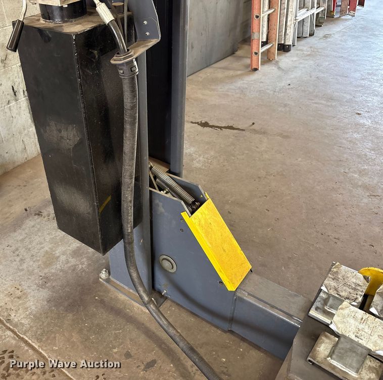 image for item EM6085 2021 Bendpak HDS-27X four post automotive lift