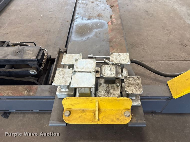 image for item EM6085 2021 Bendpak HDS-27X four post automotive lift