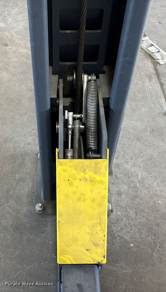 image for item EM6085 2021 Bendpak HDS-27X four post automotive lift