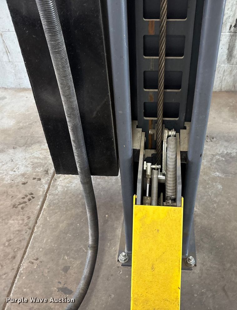 image for item EM6085 2021 Bendpak HDS-27X four post automotive lift