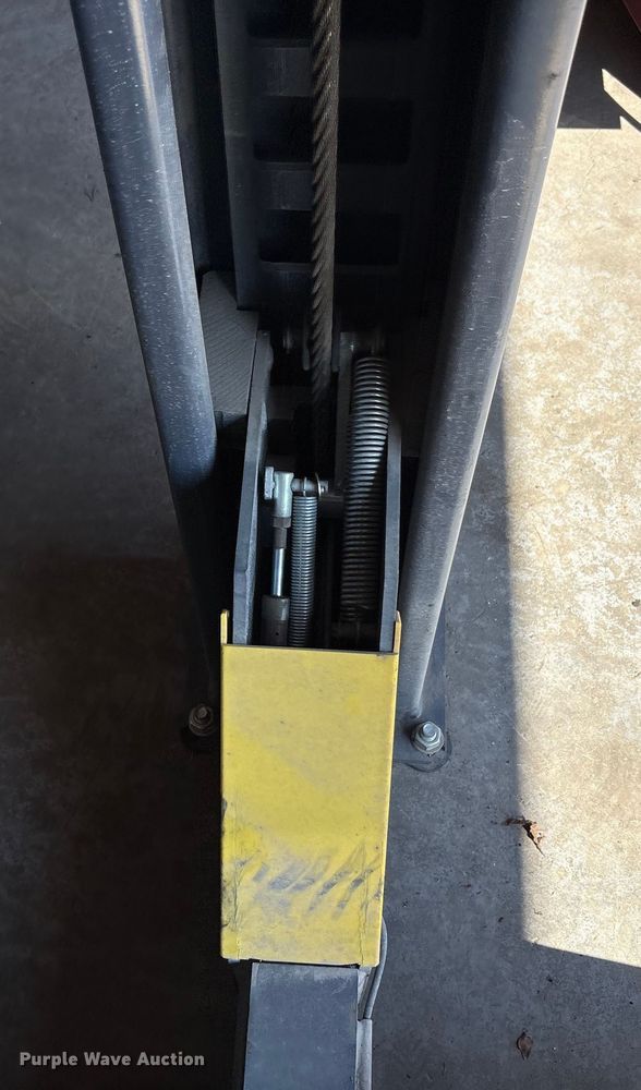 image for item EM6085 2021 Bendpak HDS-27X four post automotive lift