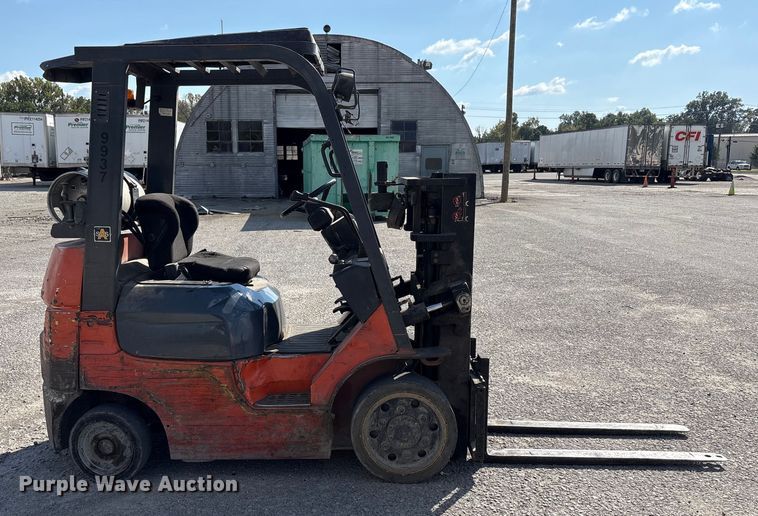 image for item EM6089 2003 Toyota 7FGCU20 forklift